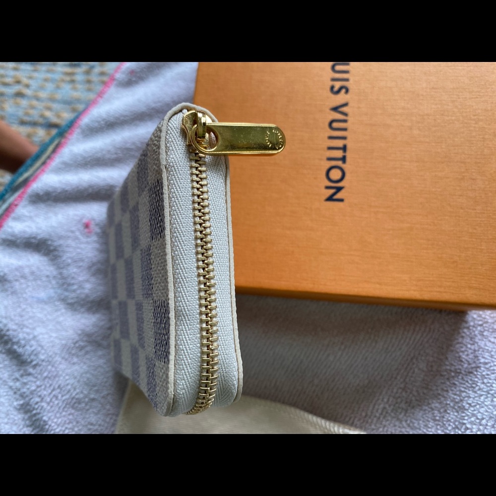 Authentic Louis Vuitton Zippy Coin Purse - Picture 8 of 8
